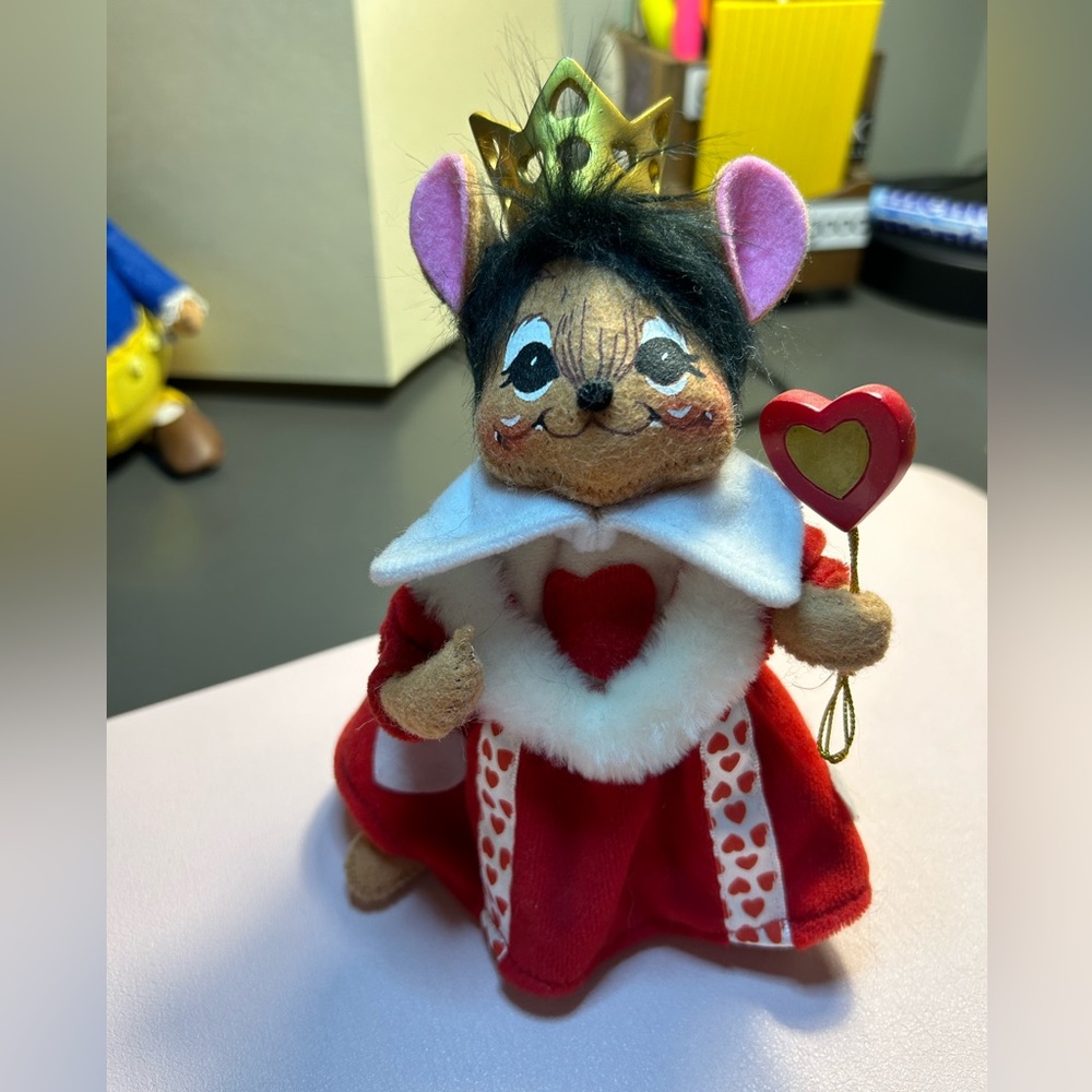 Annalee 7" Alice in Wonderland Queen of Hearts Mouse - Mint - 943106